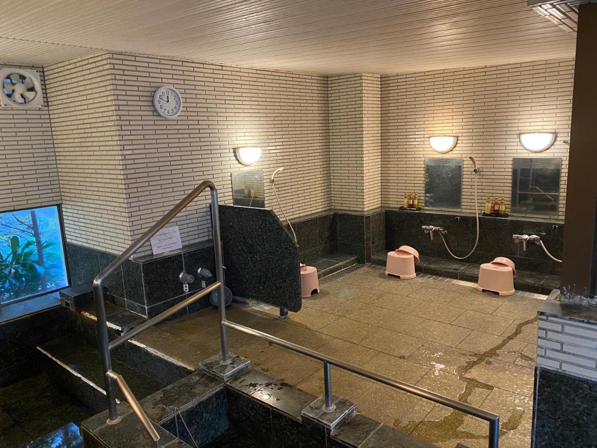 Atami Onsen Guest House Megumi Bagian luar foto