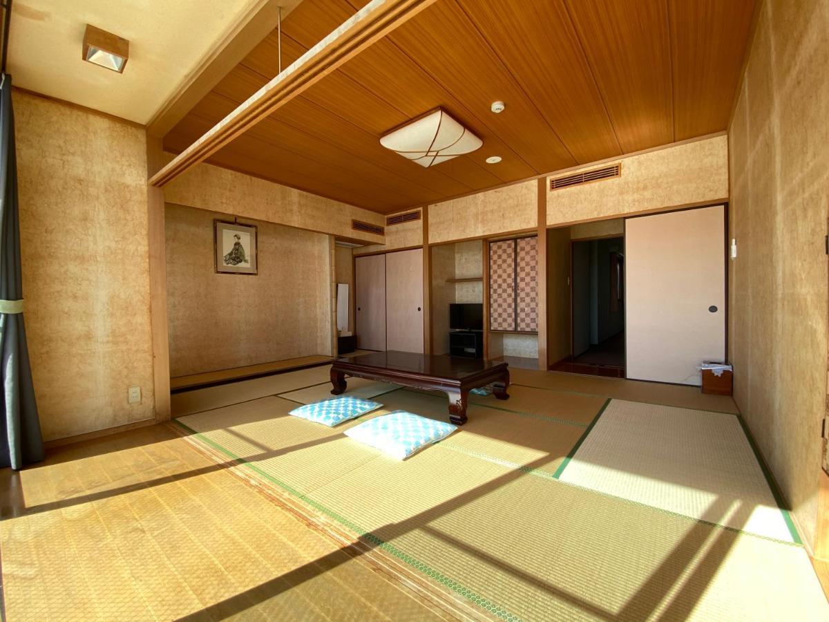 Atami Onsen Guest House Megumi Bagian luar foto
