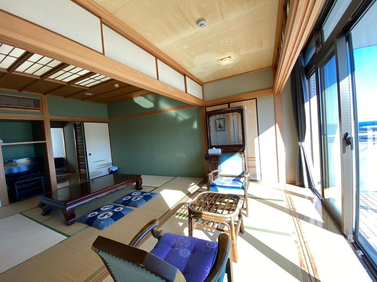 Atami Onsen Guest House Megumi Bagian luar foto
