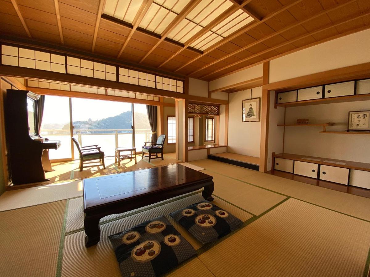 Atami Onsen Guest House Megumi Bagian luar foto