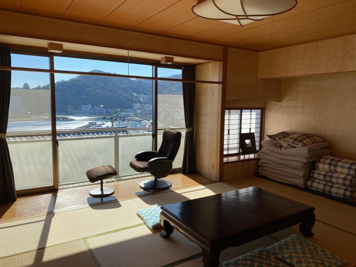 Atami Onsen Guest House Megumi Bagian luar foto