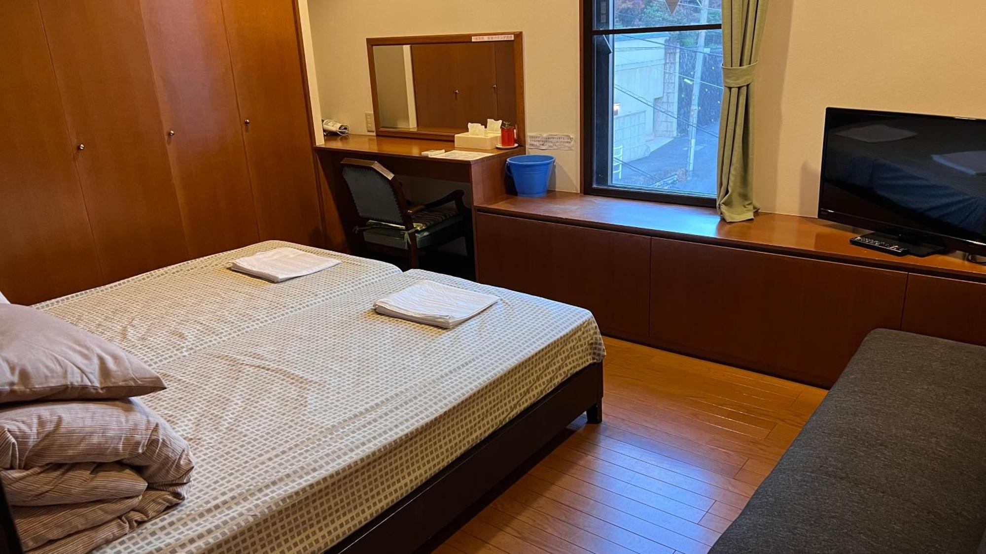 Atami Onsen Guest House Megumi Bagian luar foto